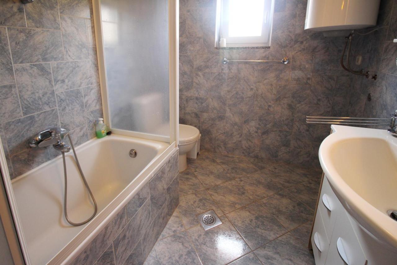 Apartments Pintar Zarok Baska  Exterior photo