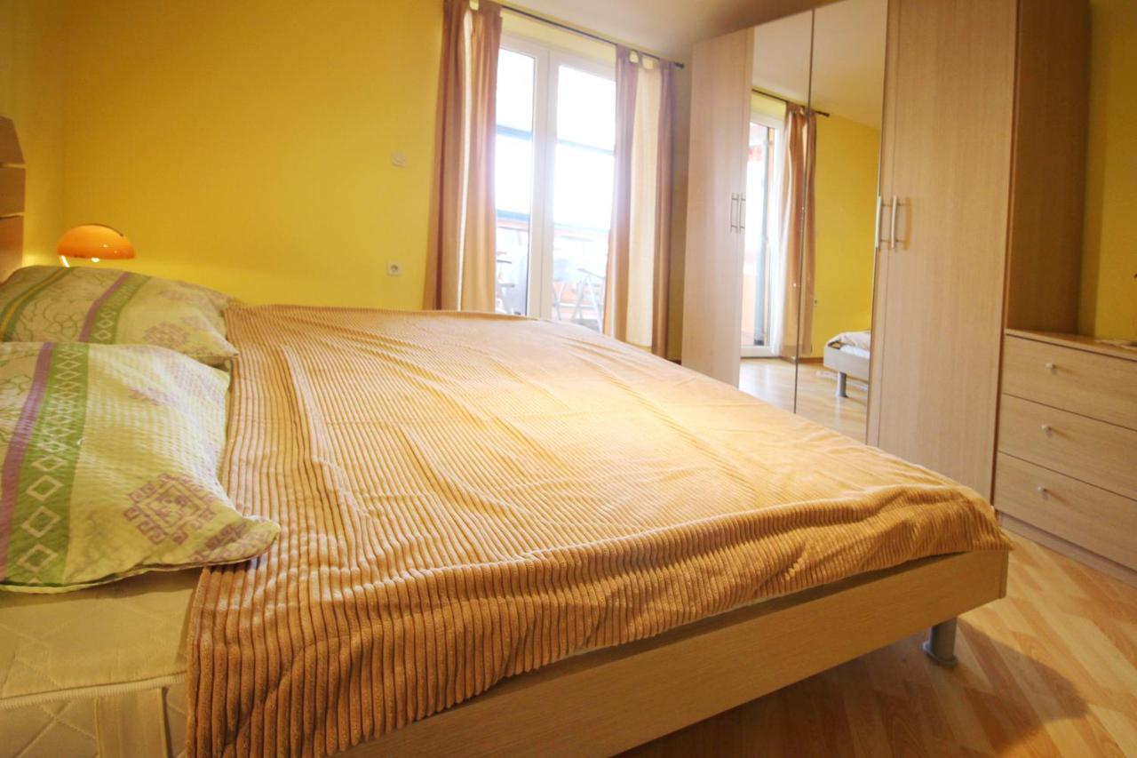 Apartments Pintar Zarok Baska  Exterior photo