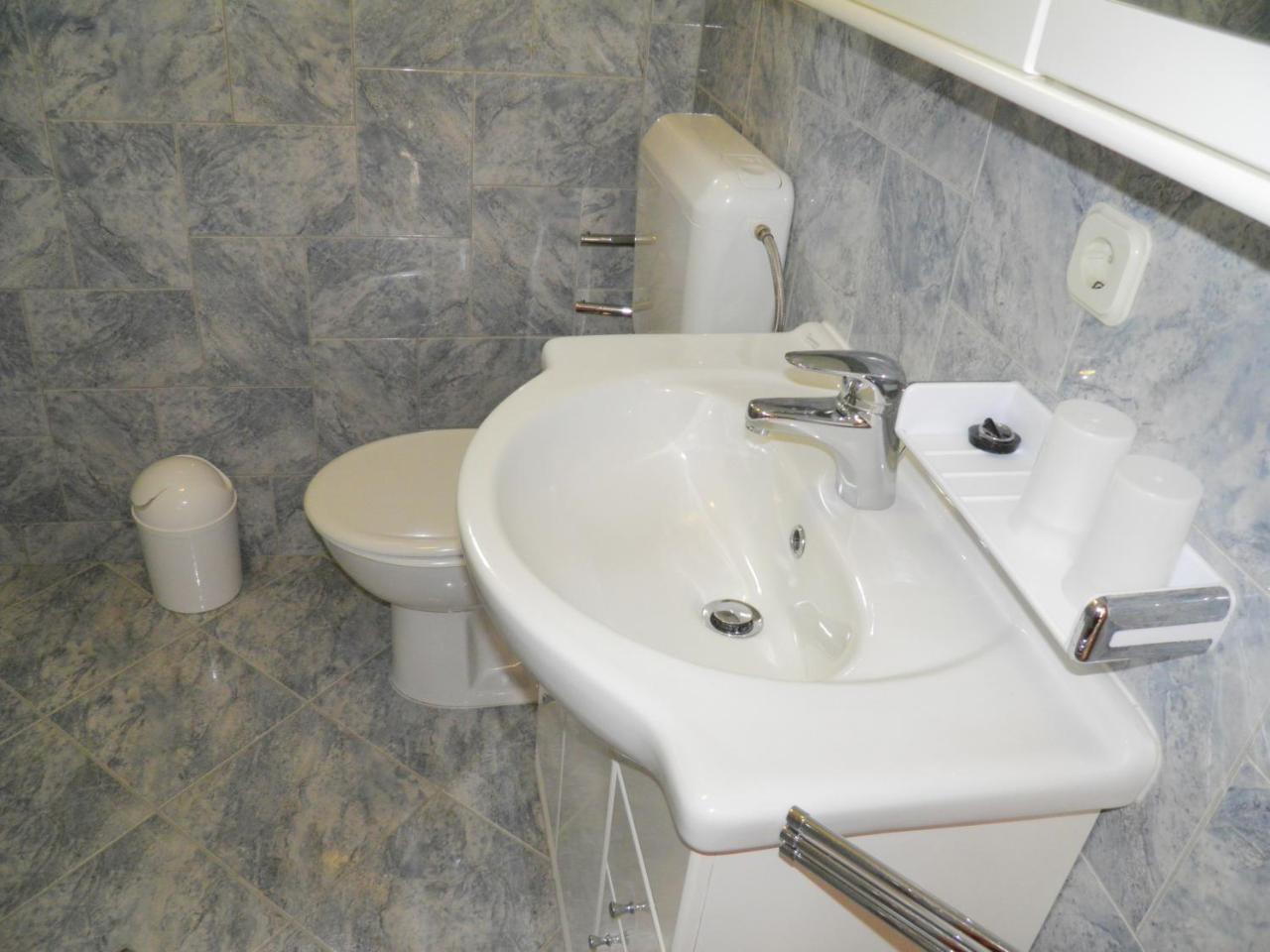 Apartments Pintar Zarok Baska  Exterior photo
