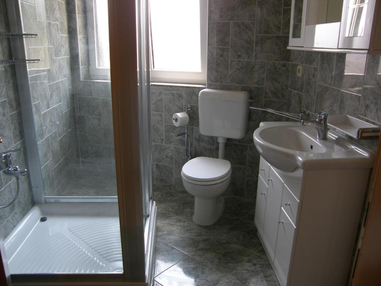 Apartments Pintar Zarok Baska  Exterior photo