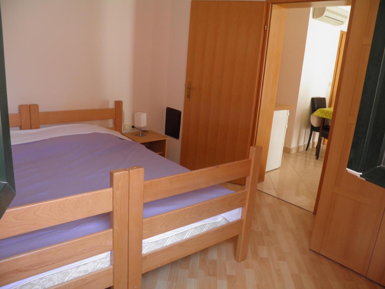 Apartments Pintar Zarok Baska  Exterior photo