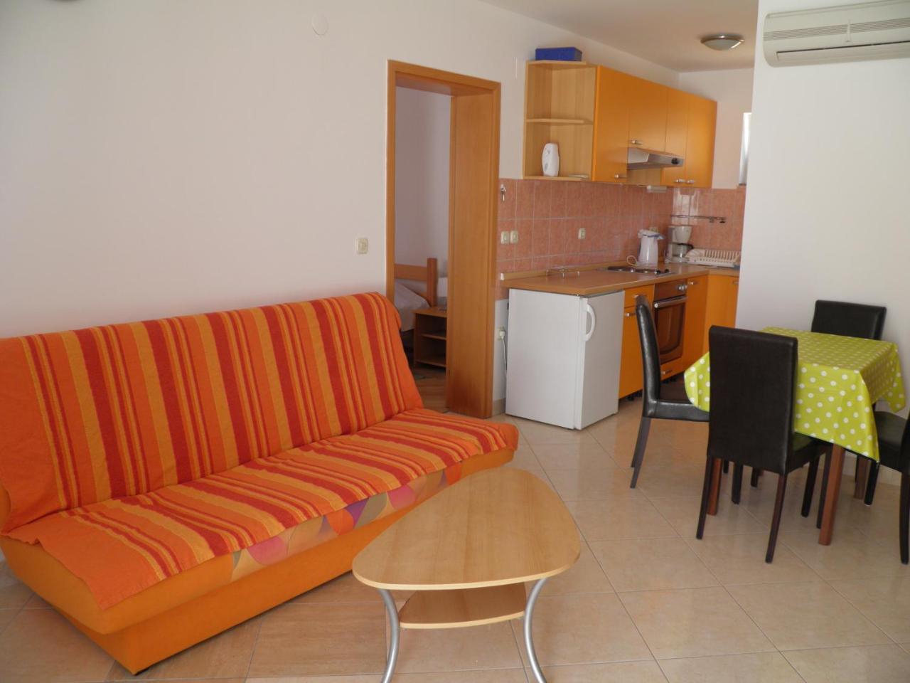 Apartments Pintar Zarok Baska  Exterior photo